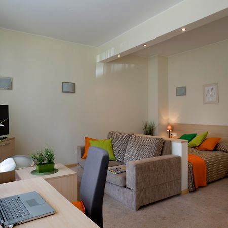 Apartamenty Media Park Varsovie Extérieur photo