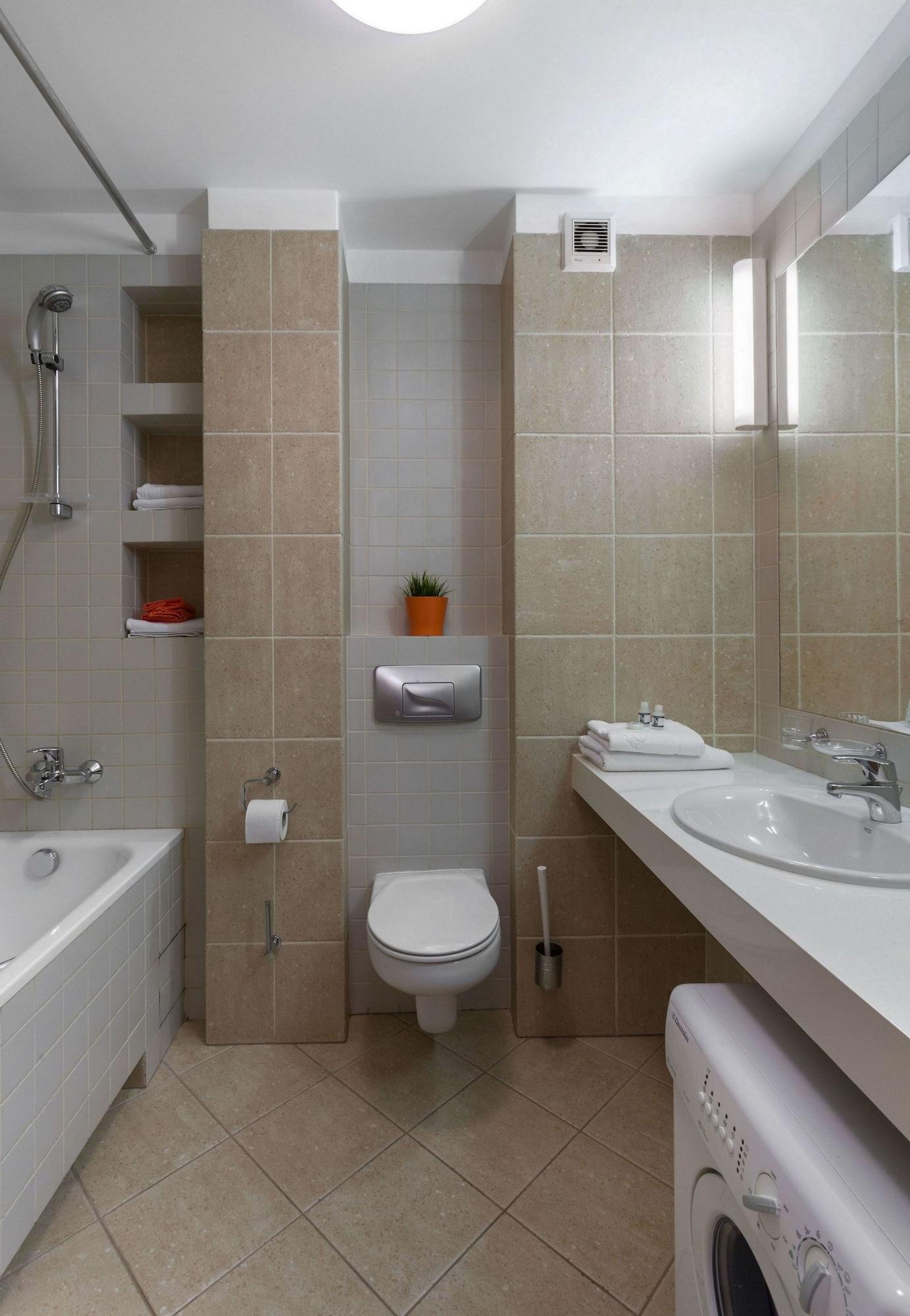 Apartamenty Media Park Varsovie Extérieur photo