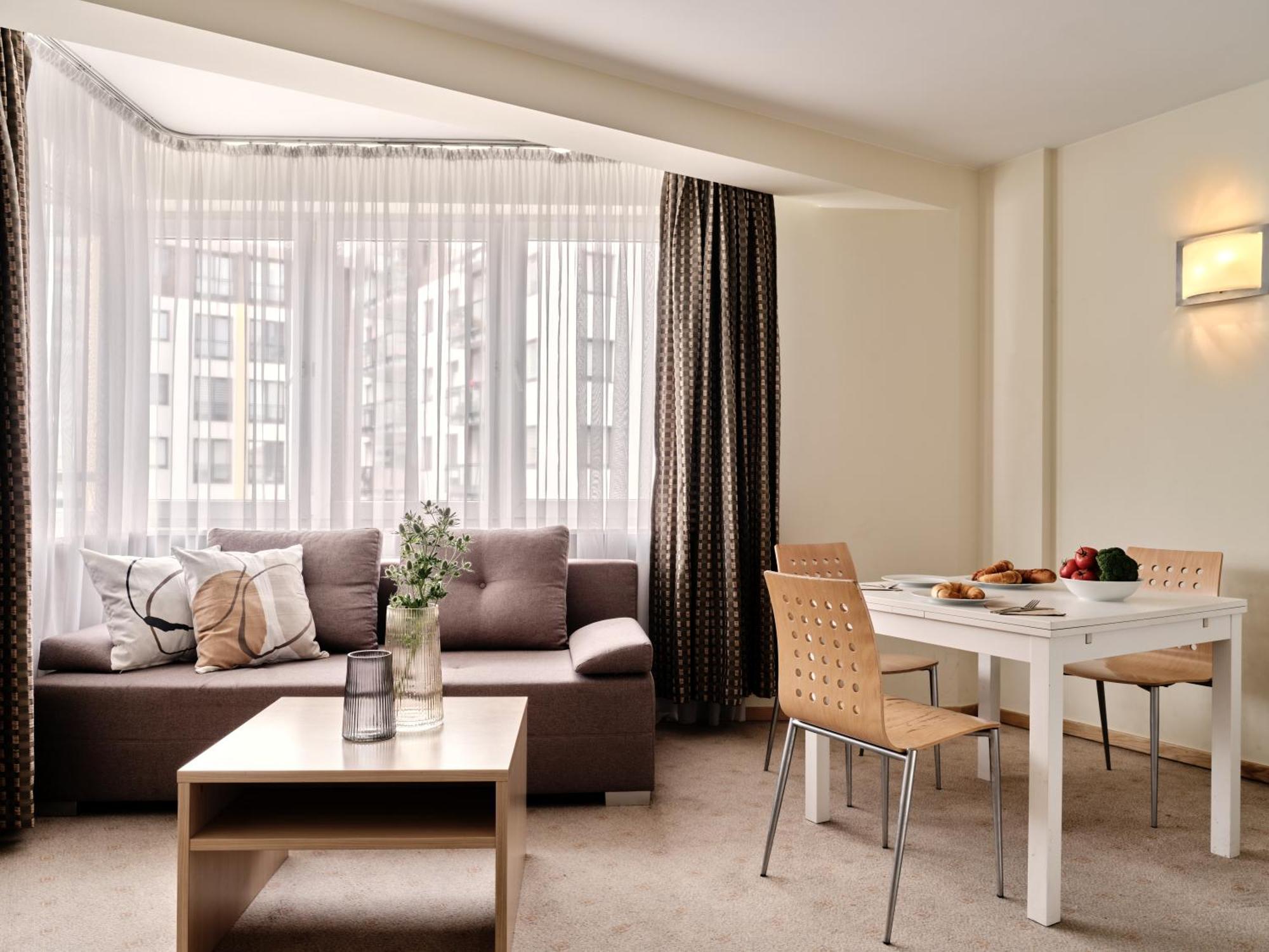 Apartamenty Media Park Varsovie Extérieur photo