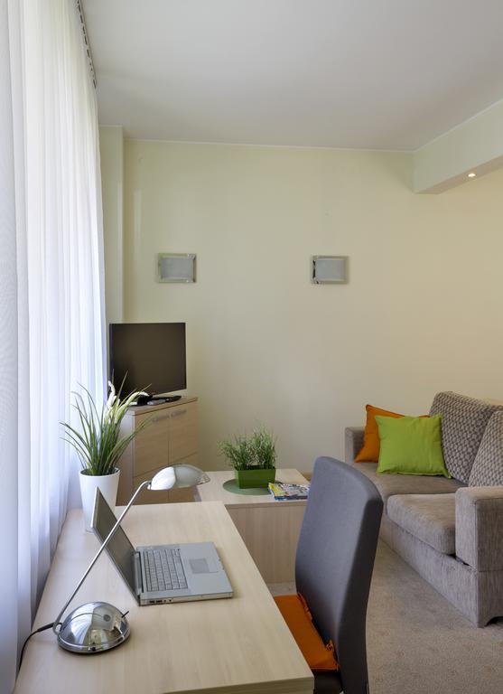 Apartamenty Media Park Varsovie Extérieur photo